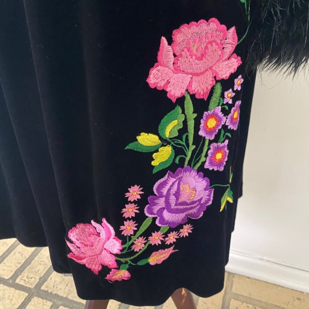 Vintage Betsey Johnson Velvet Floral Faux Fur Duster Jacket - Picture 6 of 13